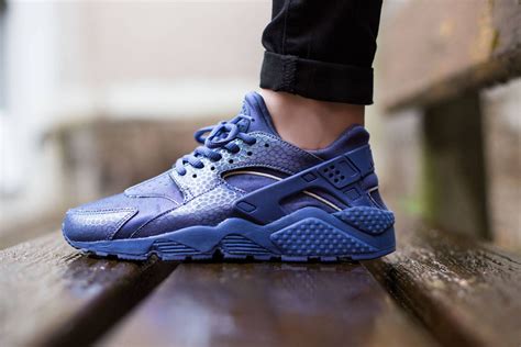 blue huaraches women.